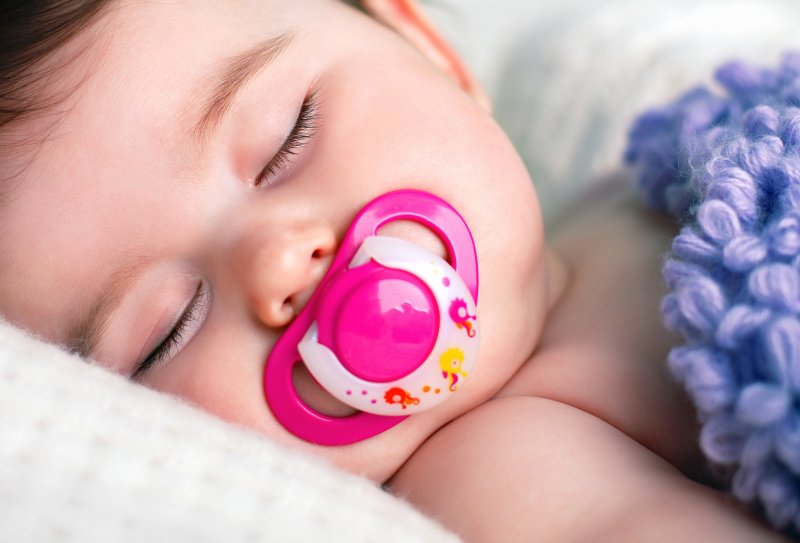 How Does a Pacifier Affect the Development of My Baby’s Teeth?