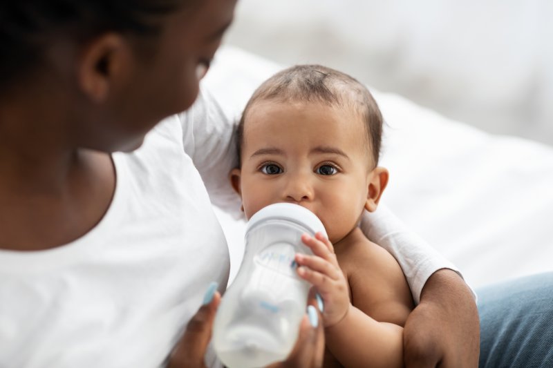 Baby Bottle Tooth Decay: What to Know to Keep Your Baby’s Smile Healthy